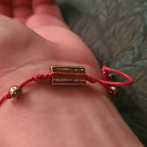 Jules Smith Mini Skull Wrap Bracelet Red/Yellow Gold - Picture 7 of 11